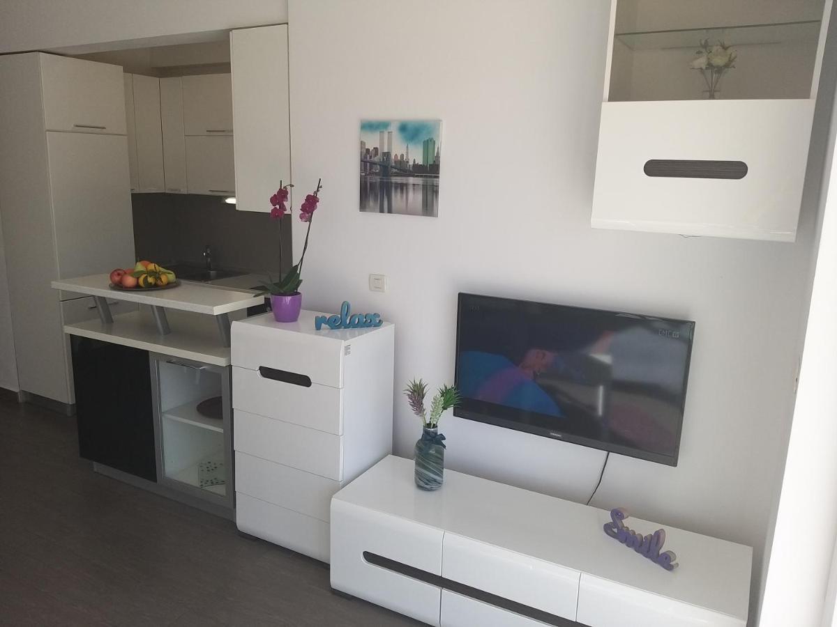 3 Bedroom Apartment With Terrace And Free Parking Split Exterior photo